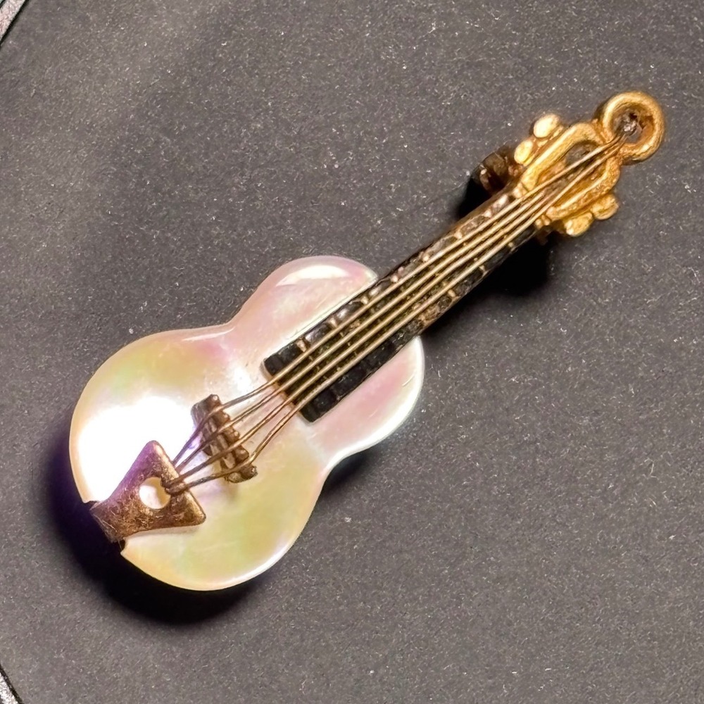 Vintage Mother of Pearl Violin Brooch Gold Tone Musical Instrument Pin Novelty